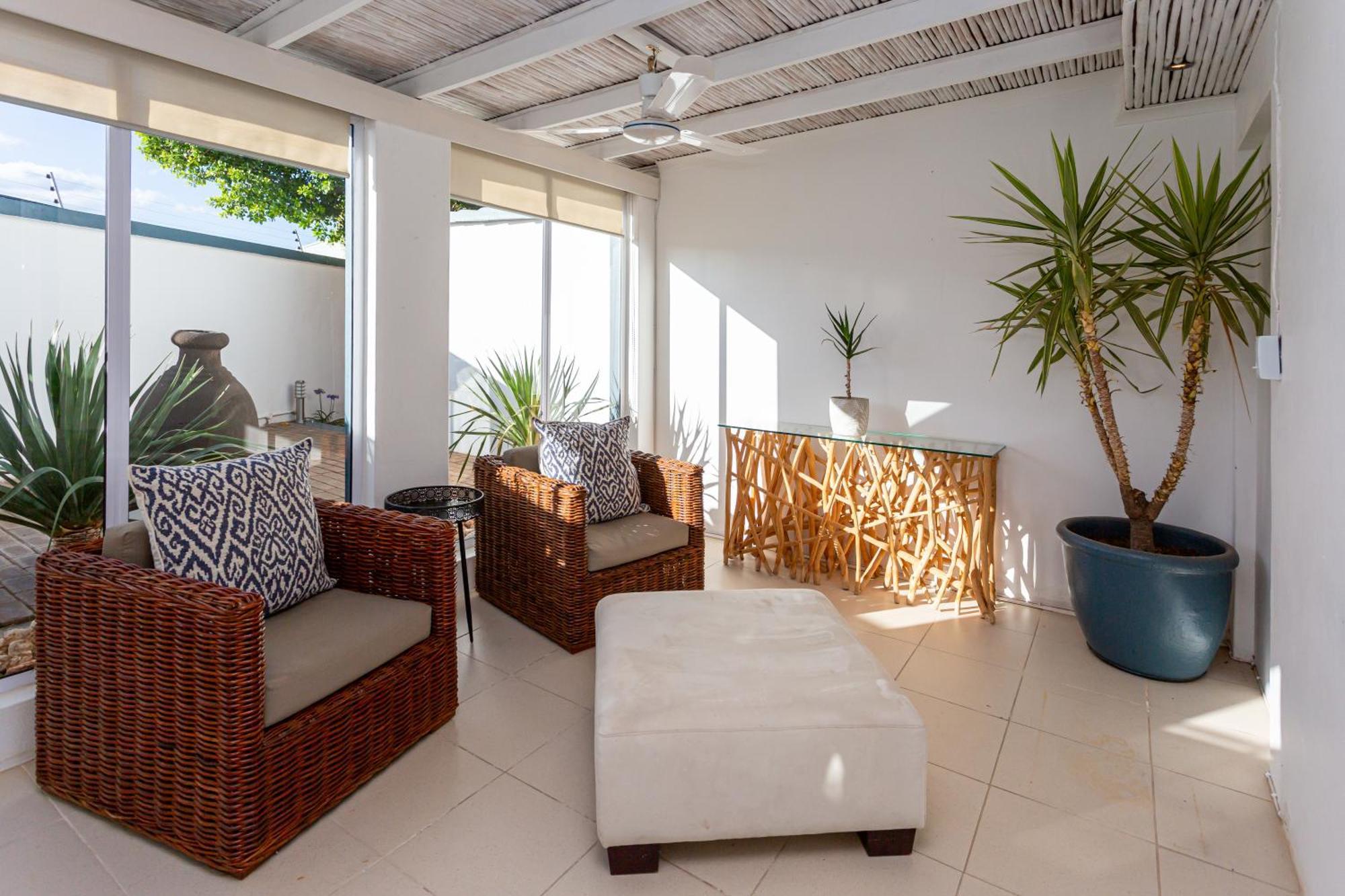 Pictures Guest House Boutique Hotel Oudtshoorn Exterior foto